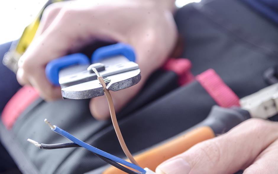 recherche travail électricien bâtiment Courbevoie